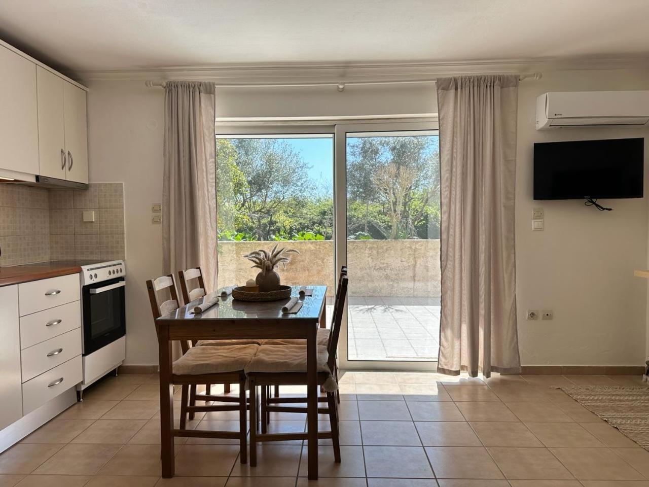 Corfu Lakeside Cottage カノニ エクステリア 写真