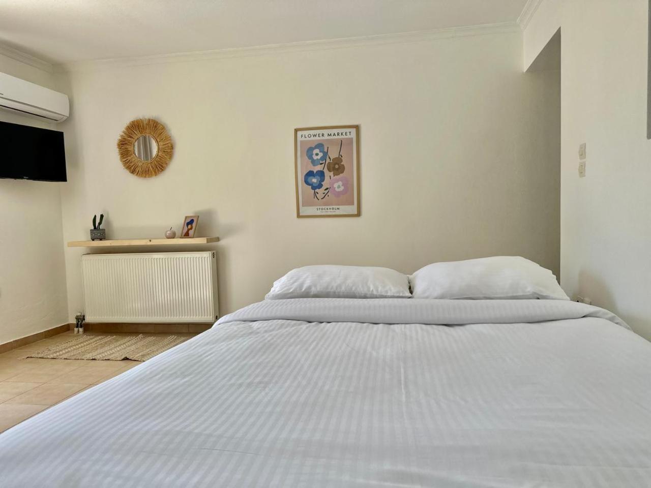 Corfu Lakeside Cottage カノニ エクステリア 写真