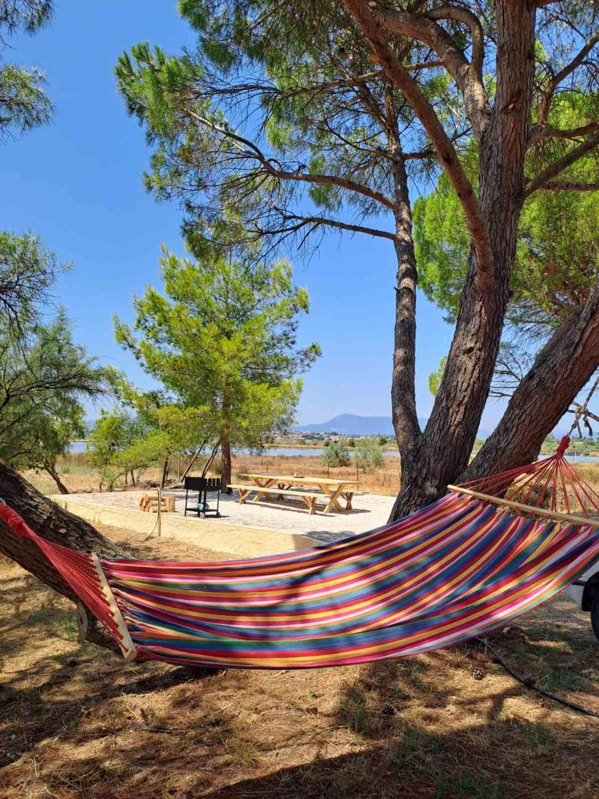 Corfu Lakeside Cottage カノニ エクステリア 写真
